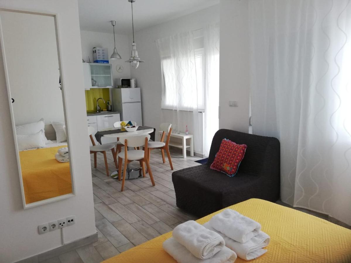 Apartment Villa Franci Pag Town Dış mekan fotoğraf